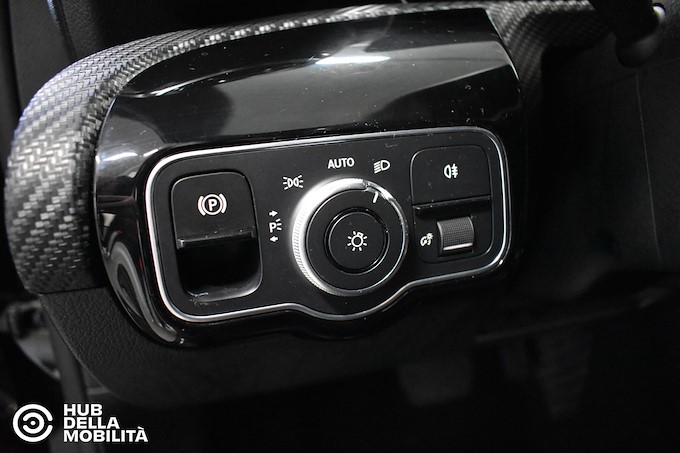 MERCEDES-BENZ A 180 d Automatic Business Sport Light